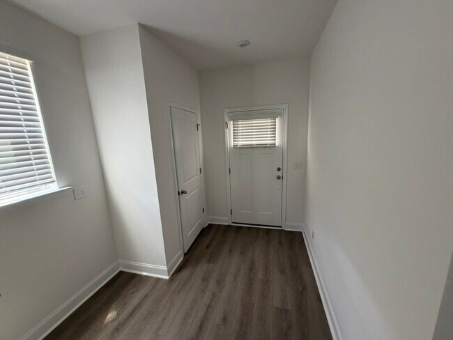 Building Photo - 15359 Ballancroft Pkwy