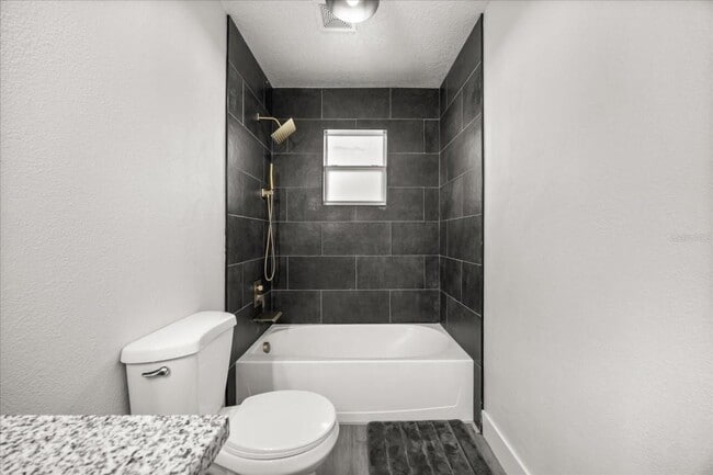 Building Photo - 724 Tahiti Dr