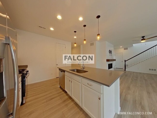 Foto del edificio - 9831 Jaggar Way