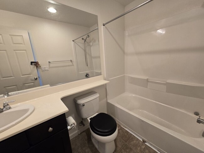 Building Photo - 336 Toscana Way