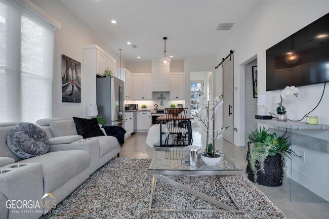 Foto del edificio - 115 Center Drive