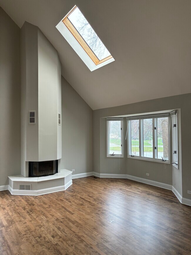 Building Photo - 1667 Hinterlong Ln