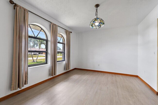 Foto del edificio - 149 NE Sagamore Terrace