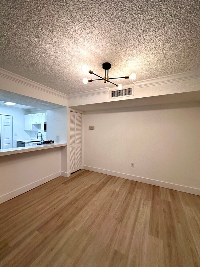 Building Photo - 10795 SW 108th Ave