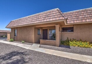 Building Photo - 409 W Pontiac Dr