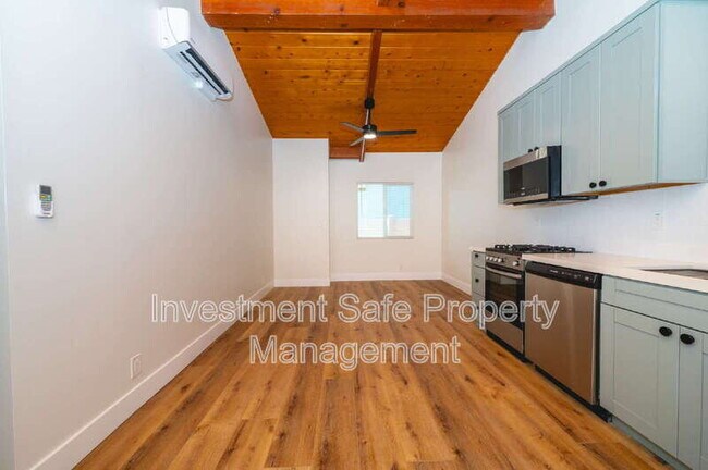 Foto del edificio - 5377 Saxon St