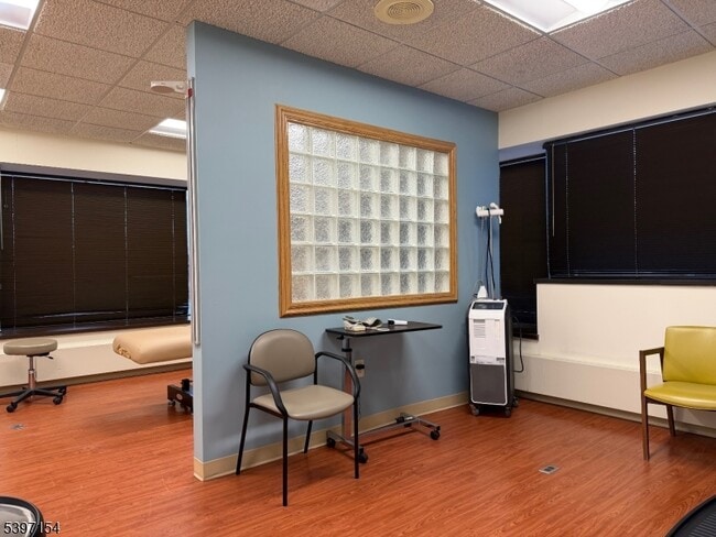 Building Photo - 16 Pocono Rd