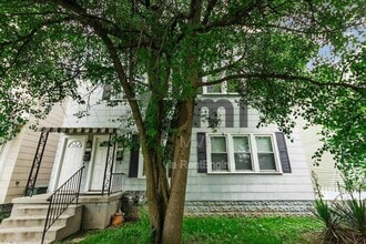 Building Photo - 2562 Deming Ave