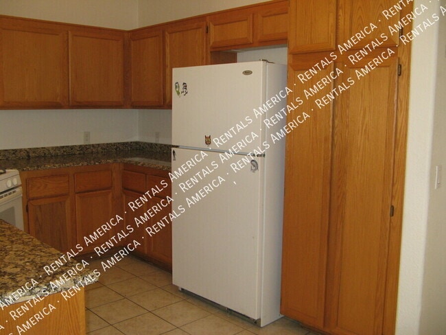 Building Photo - 8536 W Dahlia Dr