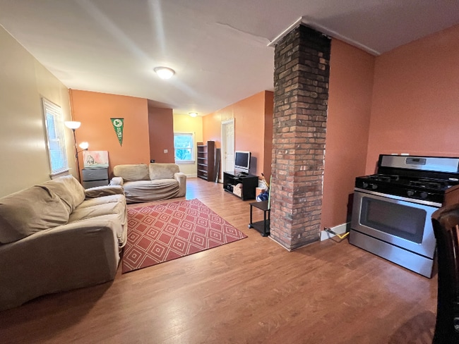 Photo - 206 California Ave Apartment