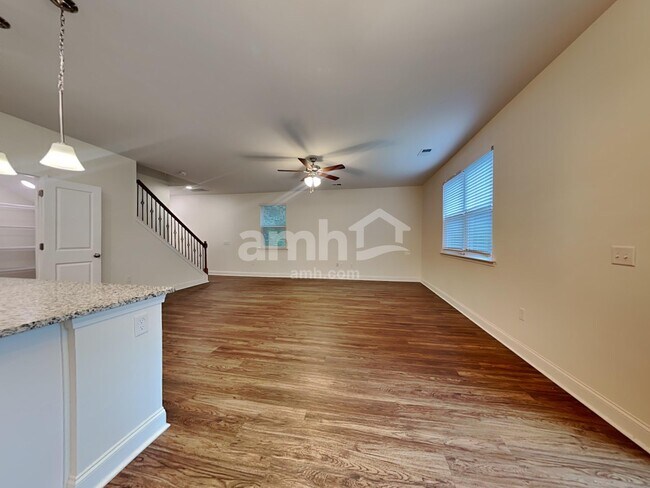 Foto del edificio - 234 Swan Dr