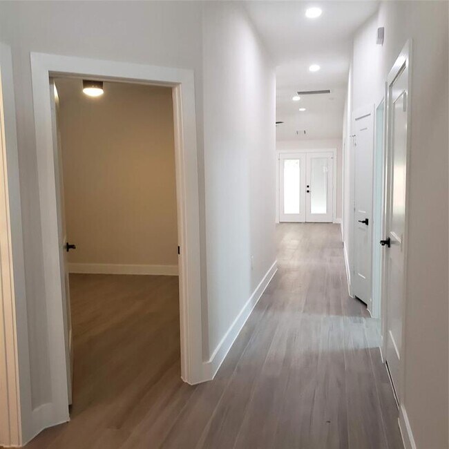 Foto del edificio - 13026 Walden Rd