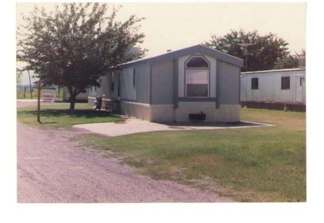Building Photo - 6345 Dona Ana Rd
