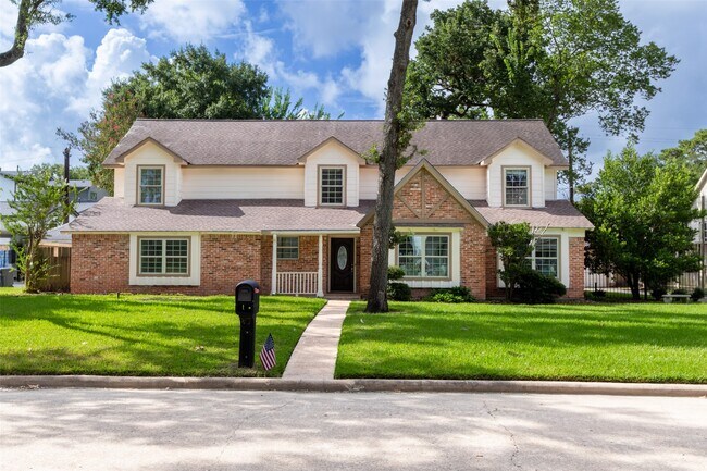 Foto del edificio - 14115 River Forest Dr