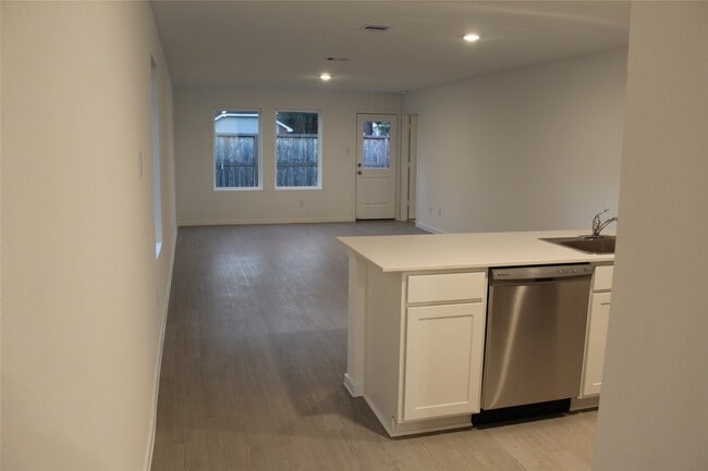 Foto del edificio - 1733 Lofty Cedar Ct