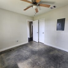 Building Photo - 4710 Pelican