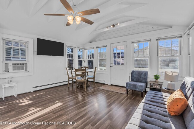 Foto del edificio - 19 Meadowbrook Ave