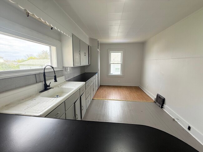 Foto del edificio - 358 Russell St