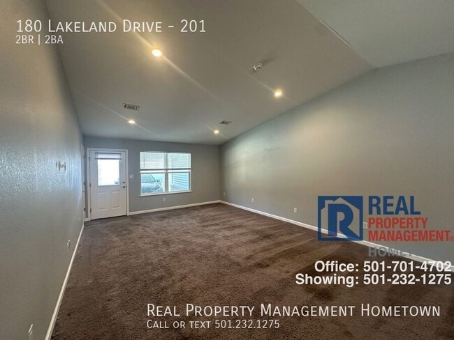 Building Photo - 180 Lakeland Dr