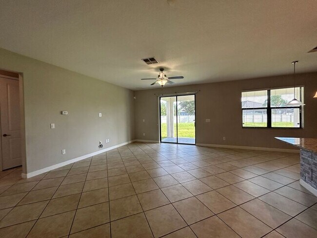 Building Photo - 10924 Great Cormorant Dr