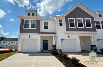 Building Photo - 515 Harebell Wy