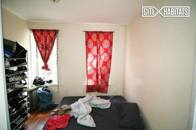 Foto del edificio - 860 Marcy Ave
