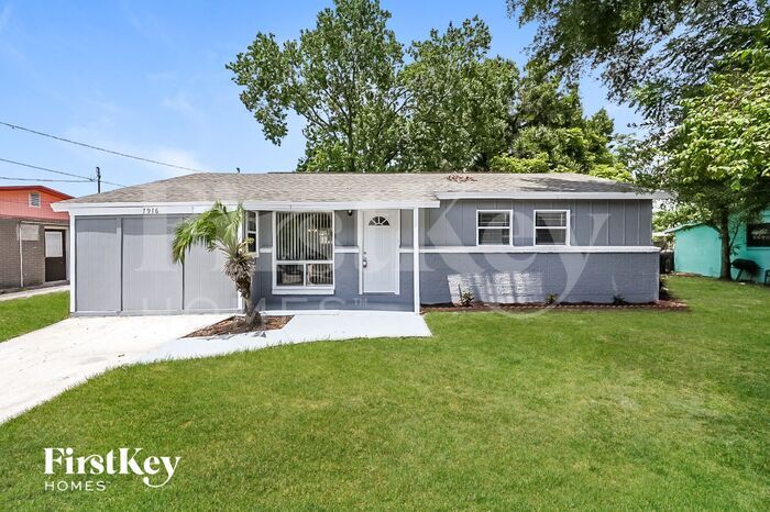 Foto principal - 7916 Bahia Ave