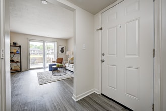 Building Photo - Meridian Lakes