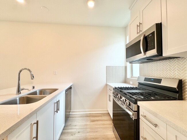 Foto del edificio - Beautiful 1Bd/1.5Ba with mini loft Availab...
