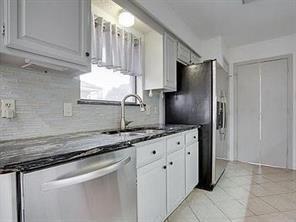 Building Photo - 813 Leslie Ln