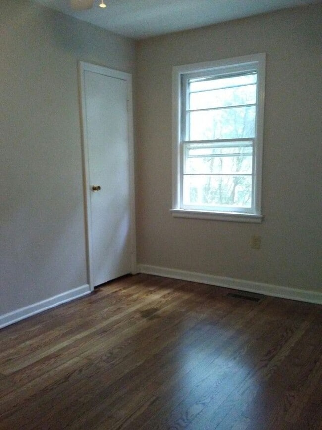 Building Photo - Apartment in Downtown Lexington