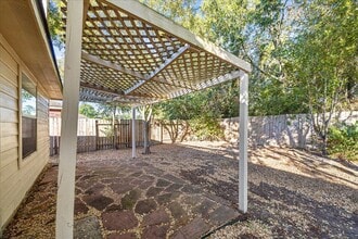 Building Photo - 4523 Bridgevillage Dr