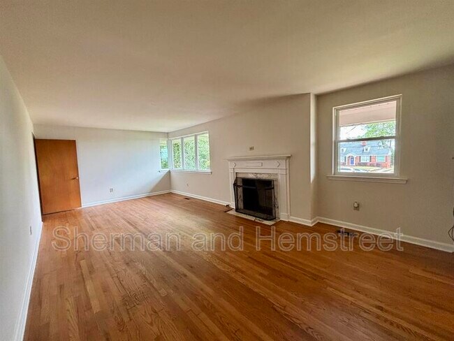 Foto del edificio - 1012 Georgia Ave