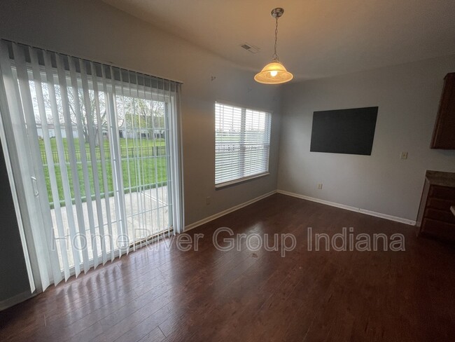 Building Photo - 882 Briarstone Dr