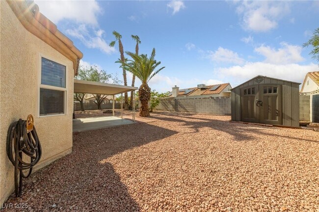 Building Photo - 6316 W La Madre Way