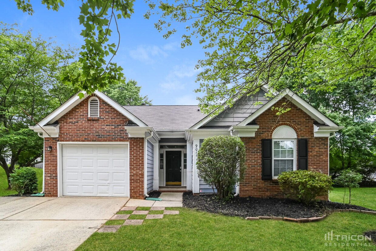 Foto principal - 9011 Loveden Court Charlotte NC