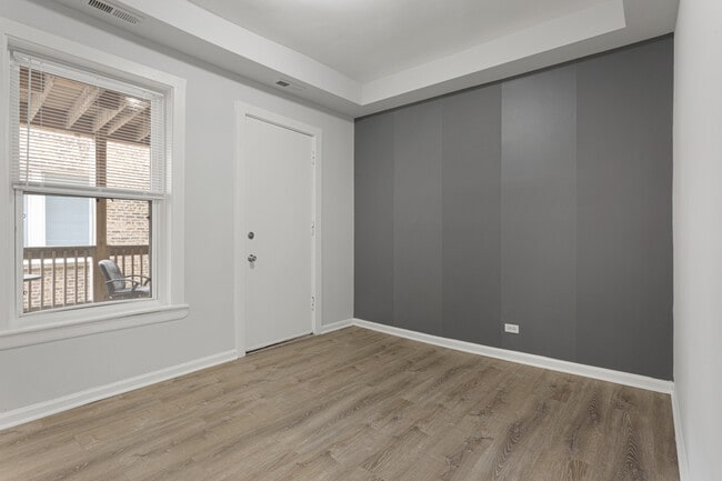 Foto del edificio - 7451 N Greenview Ave