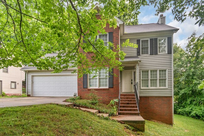 Building Photo - Spacious 2-Story Home with Finished Basement!
