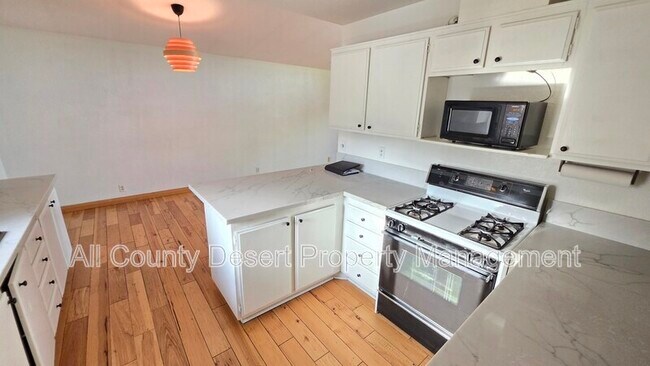 Building Photo - 74204 Catalina Way