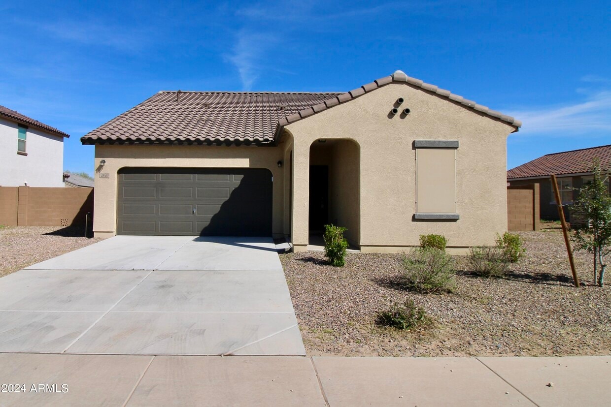 Primary Photo - 2450 E Alonso Dr