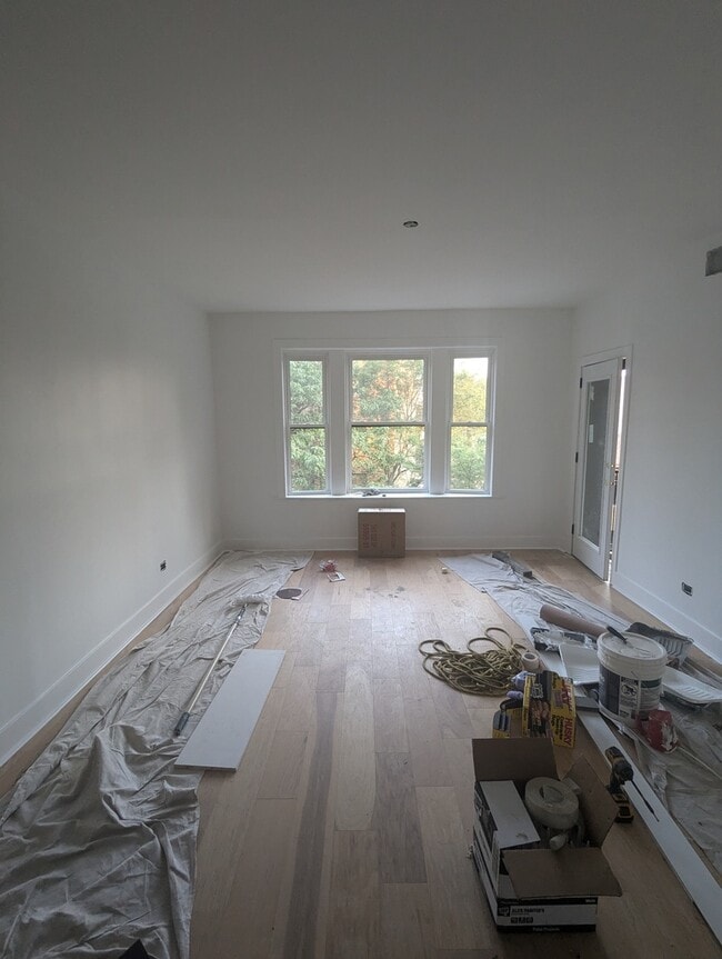 Building Photo - 616 W Patterson Ave
