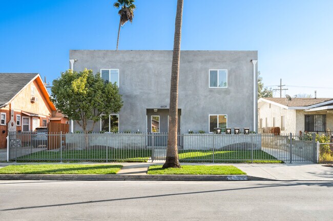 Foto del edificio - 6828 Miramonte Blvd