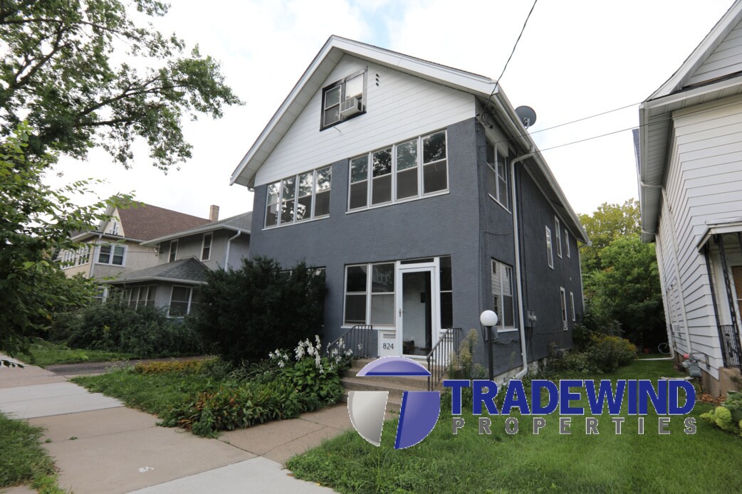 Primary Photo - 824 5th St NE