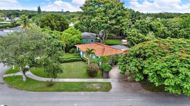 Foto del edificio - 6890 SW 51st St