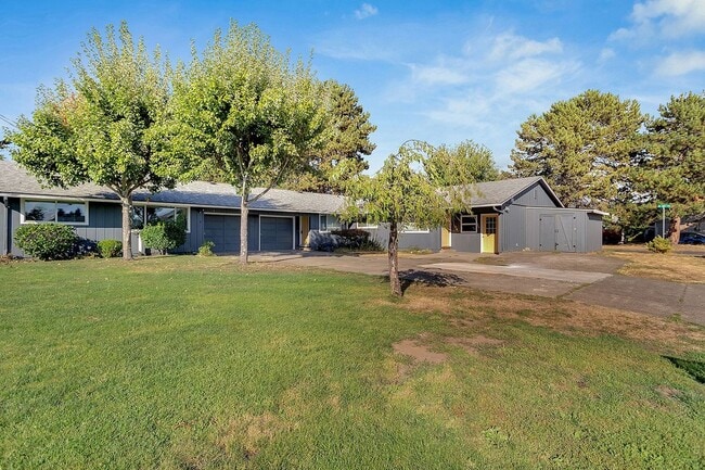 Building Photo - 1365CEDA