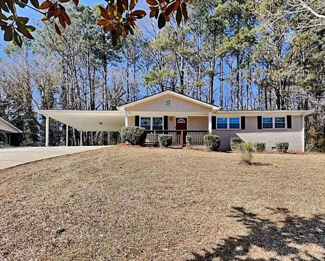 Foto del edificio - 2182 Chestnut Log Loop