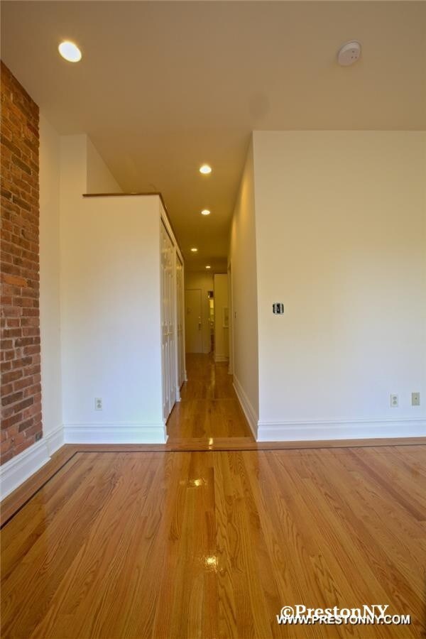 Building Photo - 362 Broome St