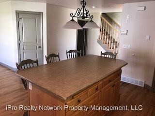 Foto del edificio - 4 br, 3.5 bath House - 201 East 1600 North