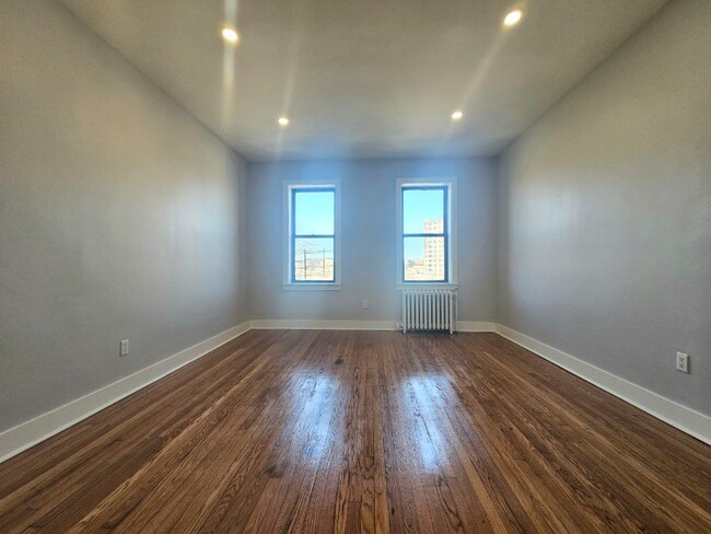 Foto del edificio - 600 Salem Ave