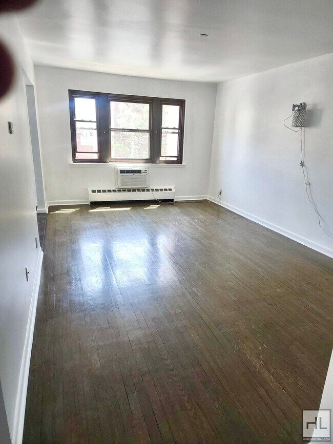 Foto del edificio - 44 STREET